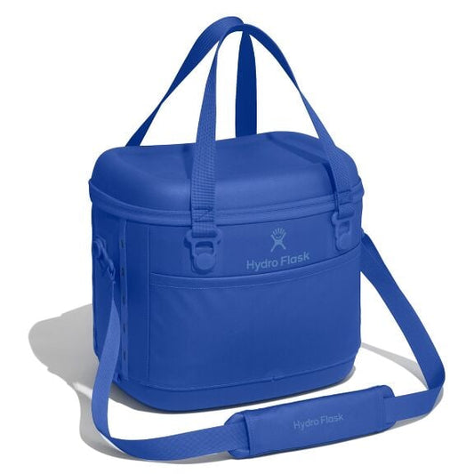 carryouttm-soft-cooler-15-l-n6 12pco382_carryout_cooler_15l_capri_blue_angled_1.jpg