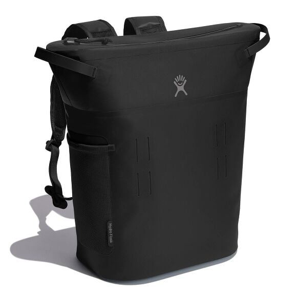 20-l-day-escapetm-pack-g3 20-l-day-escape-soft-cooler-pack-black-angled_1_1.jpg