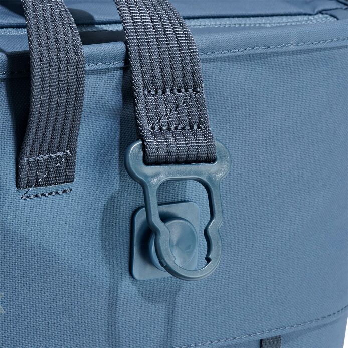 carryouttm-soft-cooler-tote-30-l-i3 250815_hydro_cooler_details_14839_6.jpg