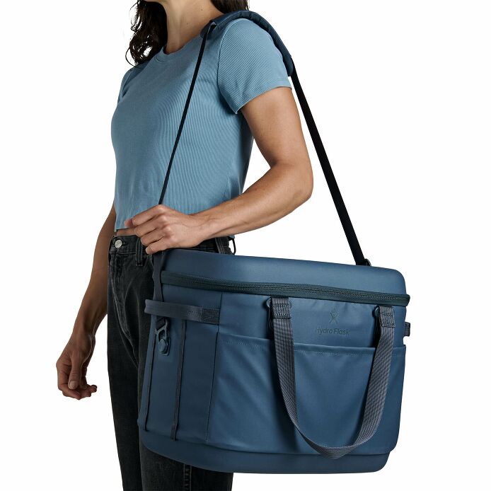 carryouttm-soft-cooler-30-l-n1 250815_hydro_s26_hb_14546_5.jpg