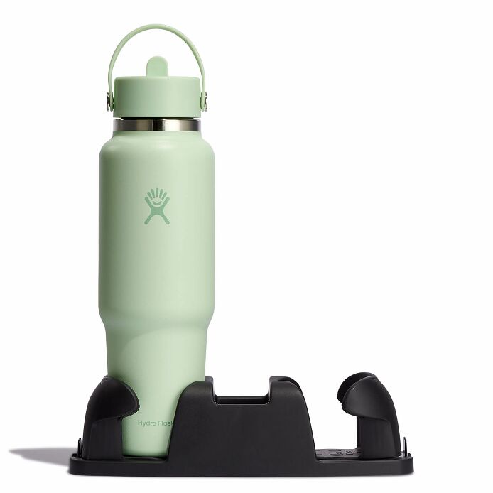40-oz-travel-bottle-with-flex-straw-cap-d4 aloe-travel-bottle-in-cuplholder_3_3_1.jpg