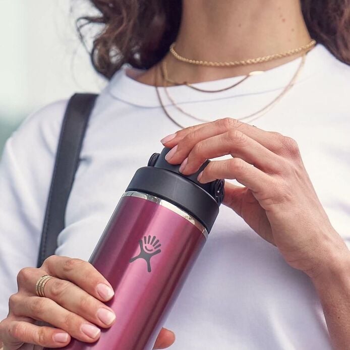 32-oz-lightweight-chug-cap-bottle-x2 hf_s26_lightweight_mcinnis_5123_1_8.jpg