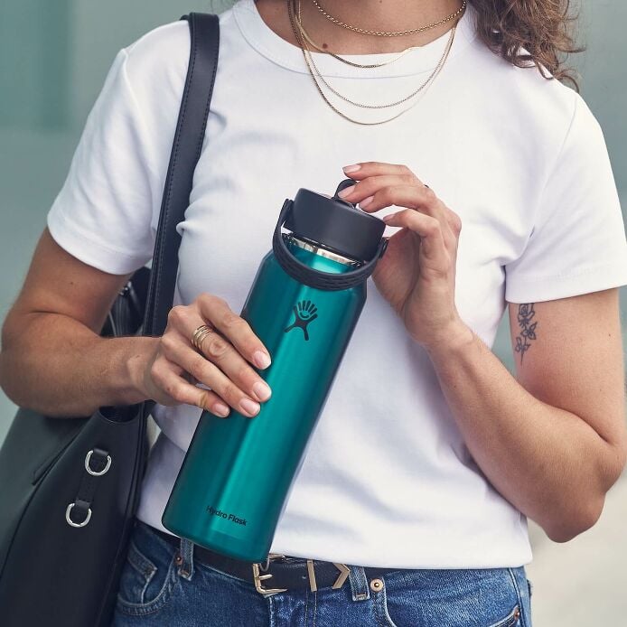 32-oz-lightweight-flex-straw-bottle-x3 hf_s26_lightweight_mcinnis_5167_2_3.jpg