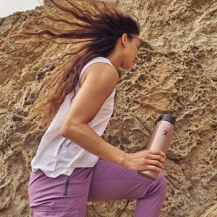 32-oz-lightweight-flex-straw-bottle-x3 hf_s26_lightweight_mcinnis_6946_1_3.jpg