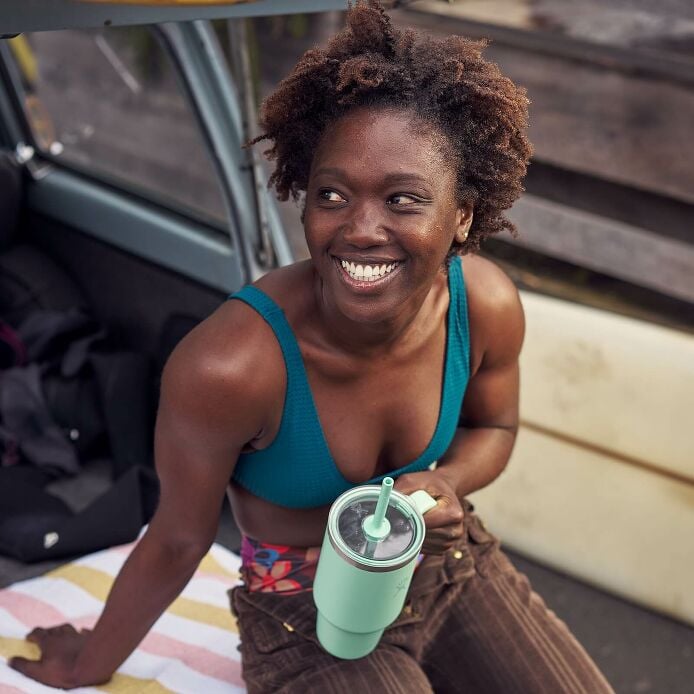 24-oz-travel-tumbler-h0 hf_s26_mcinnis_0259.jpg