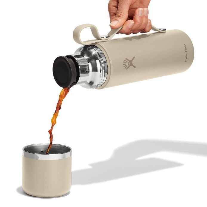 28-oz-hot-flask-and-cup-p1 hot-flask-_-cup-oat-pour.jpg