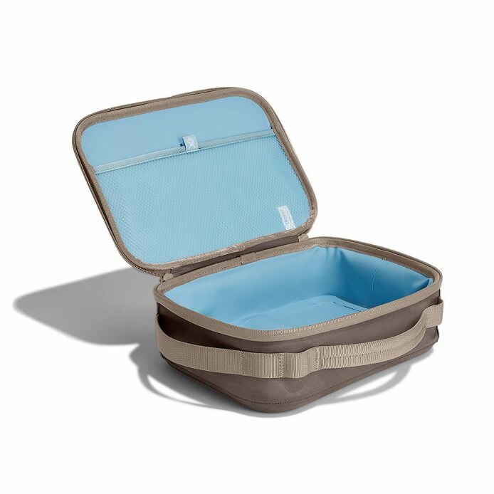 5-l-carry-outtm-lunch-box-j6 lbox217_5lcarryoutlunchbox_sandpiper_angled.jpg