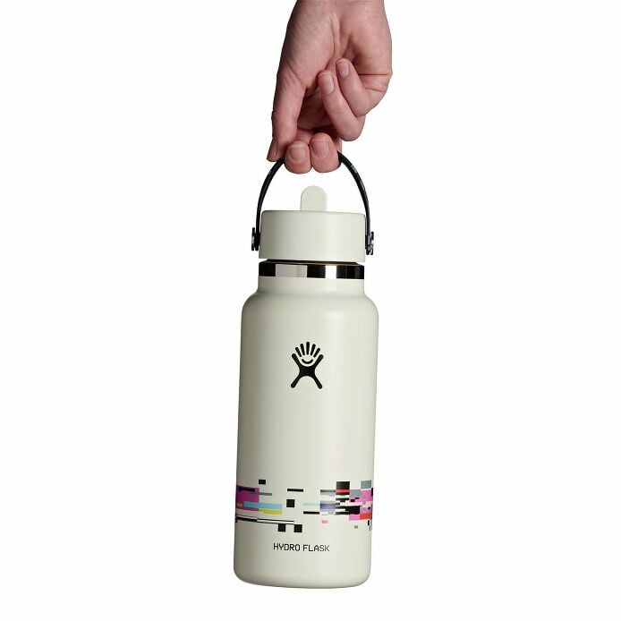 glitch-collection-32-oz-bottle-with-flex-straw-cap-m7 le26-w32-1006-32-oz-wide-flex-straw-cap-glitch-white-hb.jpg